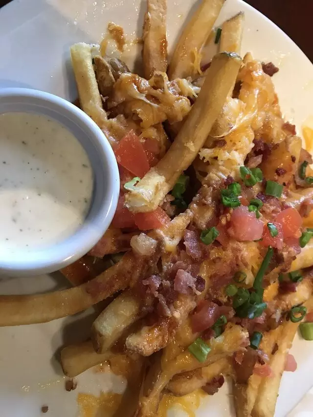 Smokey Bones Bar & Fire Grill