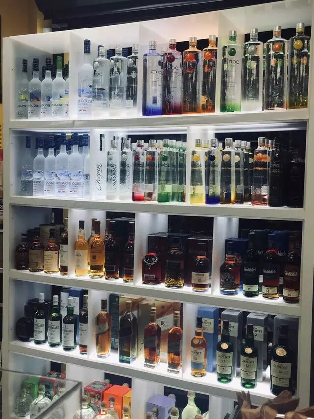 Liquor Plaza