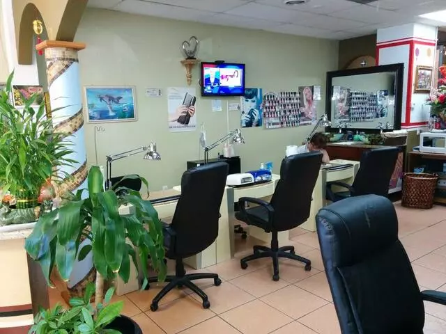 AB Nails Salon