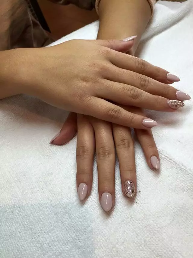AB Nails Salon