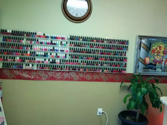 AB Nails Salon