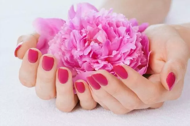 AB Nails Salon