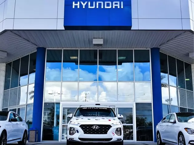 Universal Hyundai